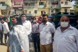 councilor prerna singh sanitized the area in delhi