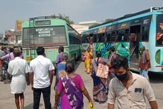 govt bus and private bus driver fight in punjai puliyampatti in erode