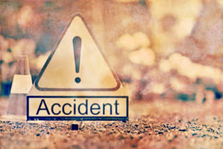 road accident in kothagudem, tractor hits auto