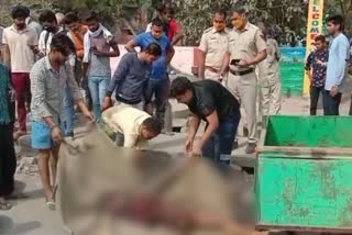 sonipat vehicles passing over dead body