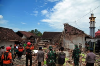 6.4-magnitude quake hits Indonesia