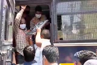 dharwad-police-taken-20-transport-staff-into-custody