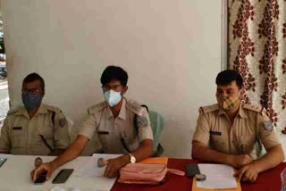 accused-of-robbery-arrested-from-manager-of-finance-company-in-dumka