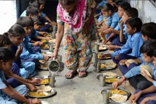 Salary hike of Rs. 500 for mid-day meal workers