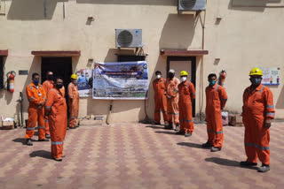 ongc staff hold day long fast during duty