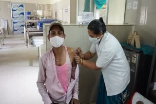 people above 18 years of age will get free corona vaccine in chhattisgarh