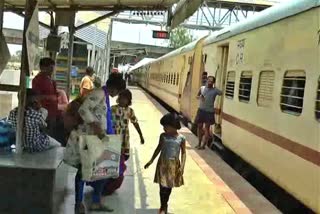 train passengers number increases due to ksrtc strike