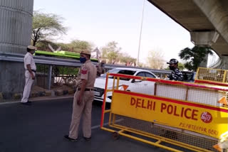 Delhi Police and CRPF active on aayanagar border