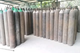 criminals-looted-oxygen-cylinders-from-sadar-hospital-in-bhojpur