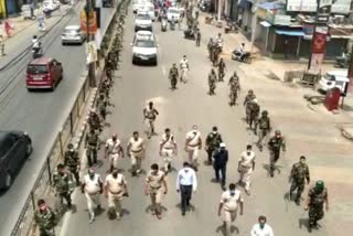 police-took-out-flag-march-in-ranchi