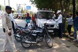 during-lockdown-in-chhattisgarh-60-lakh-fine-has-been-imposed-on-20-thousand-vehicles-for-breaking-traffic-rules