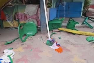 vandalize trinamool party office in kanchrapara