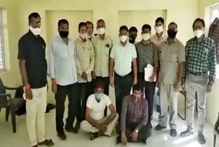 XEN and support staff of PHED department arrested  XEN arrested  support staff arrested  क्राइम इन झालावाड़  झालावाड़ एसीबी  झालावाड़ न्यूज  एसीबी  ACB  Jhalawar News  Jhalawar ACB  Crime in Jhalawar