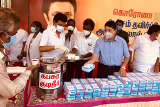 dmk leader stalin gives corona kit to peoples