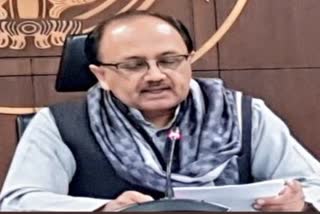 minister siddharth nath singh targeted manish sisodia