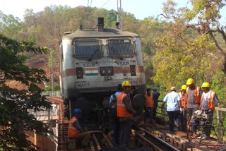 naxalites-want-to-derail-a-passenger-train-in-dantewada