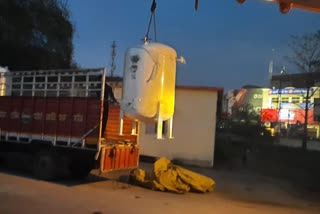 Oxygen generator machine being installed in Garhwa