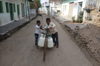 WATER CRISIS IN SHIVPURI'S DINARA VILLAGE