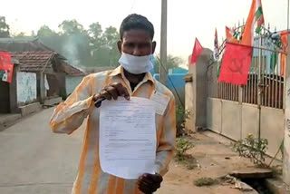 polling agent of  Independent candidate barred from entering booth at Durgapur