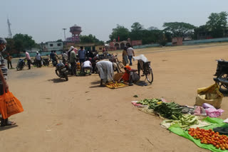 ghandhi maidan transformed into vegetable market in jamtara