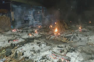 Over 100 bodies cremated in parking lot of Ghazipur crematorium