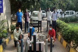 black marketing oxygen cylinder three arrested