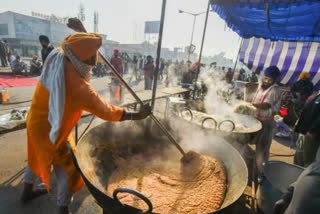 farmers will distribute food to the needy people of delhi