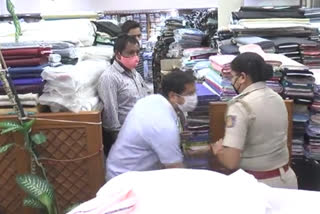lady police officer raid on shops
