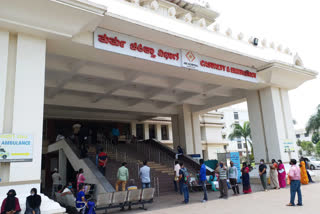 people rush for rtpcr test in mysuru