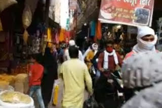 up_vns_02_during_ramzan_clothes_market_down_due_to_covid_special_pkg_7200178