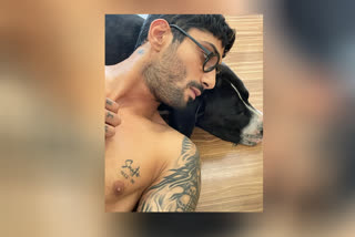 Prateik Babbar Gets Mother Smita Patil's Name Tattooed on chest