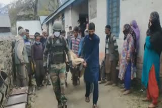 indian army provided oxygen to women and saved him in kishtwar