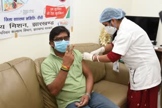 cm hemant soren takes his first dose of covid 19 vaccine