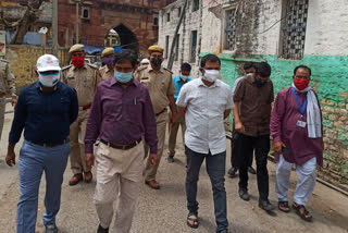 संभागीय आयुक्त ने बाड़ी बाजार का किया निरीक्षण, Divisional Commissioner inspected Bari Bazaar