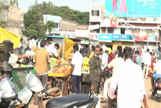 covid rules violation in mandya market