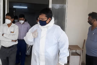 dc inspects Covid hospitals in Giridih