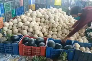 fruit mandi opens this season in sopore