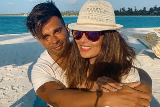 Bipasha Basu and Karan Singh Grover complete five years of marriage