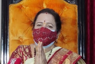 mumbai mayor kishori pednekar requests everyone to wear mask