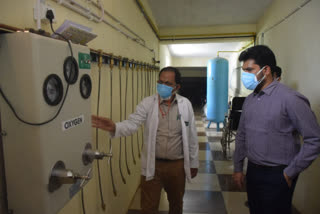 itda officers inspects covid hospital in paderu