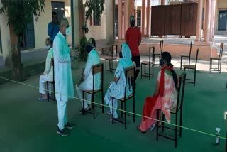 Bilaspur mla Shailesh Pandey reviewed vaccination center