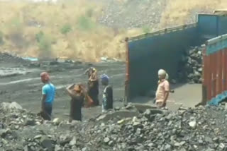 bccl workers working without masks in dhanbad