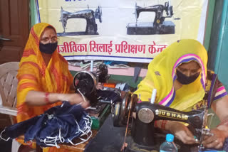 womens are making mask in sidhi