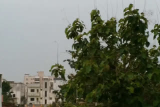 light-rain-in-ranchi-with-strong-wind