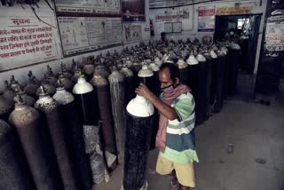 haryana patient family oxygen cylinders