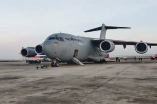 IAF એરક્રાફ્ટ UKથી 450 ઓક્સિજન સિલિન્ડર લઈને ચેન્નઈ પહોંચ્યું