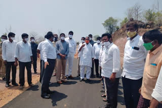 Minister Indra Karan reddy visits road works