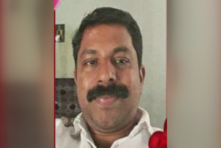 KSEB employee dies after falling from post  പോസ്‌റ്റിൽ നിന്ന് വീണ് കെ.എസ്.ഇ.ബി ജീവനക്കാരൻ മരിച്ചു  വൈദ്യുതി തകരാർ പരിഹരിക്കുന്നതിനിടെ  കൊല്ലം  ശൂരനാട്