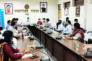 dc reviewed the works of the treasuries in ranchi