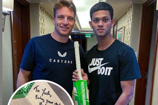 ipl-2021-jos-buttler-special-gift-for-opening-partner-yashasvi-jaiswal